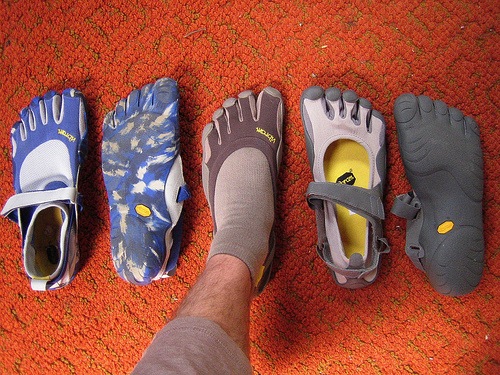 What’s the Uglier Shoe? Vibram FiveFingers or Crocs? – Vince Golangco